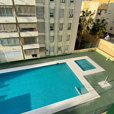 Amplio Piso En Centro De Torre Del Mar Apartment Bagian luar foto