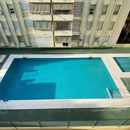 Amplio Piso En Centro De Torre Del Mar Apartment Bagian luar foto