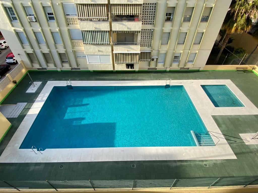 Amplio Piso En Centro De Torre Del Mar Apartment Bagian luar foto