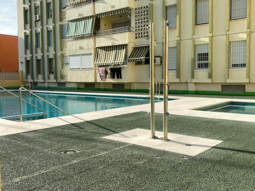 Amplio Piso En Centro De Torre Del Mar Apartment Bagian luar foto